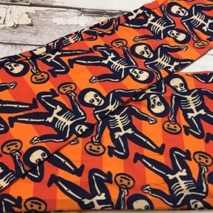 Lularoe TC EUC Skeleton leggings